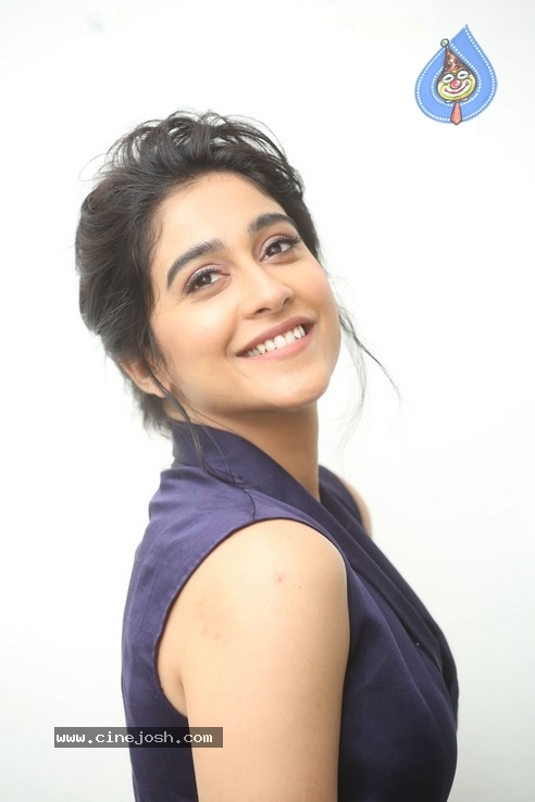 Regina Cassandra Photos - 19 / 42 photos