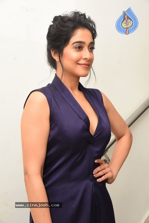 Regina Cassandra Photos - 28 / 42 photos