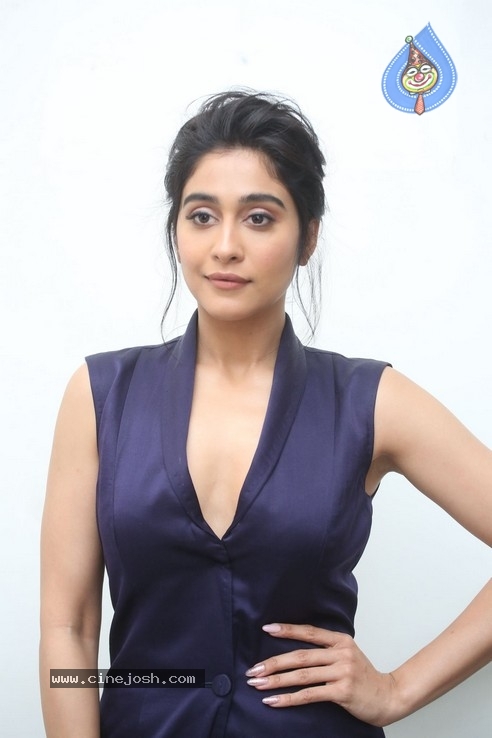 Regina Cassandra Photos - 30 / 42 photos