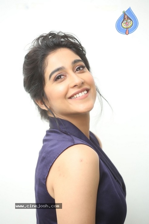 Regina Cassandra Photos - 34 / 42 photos