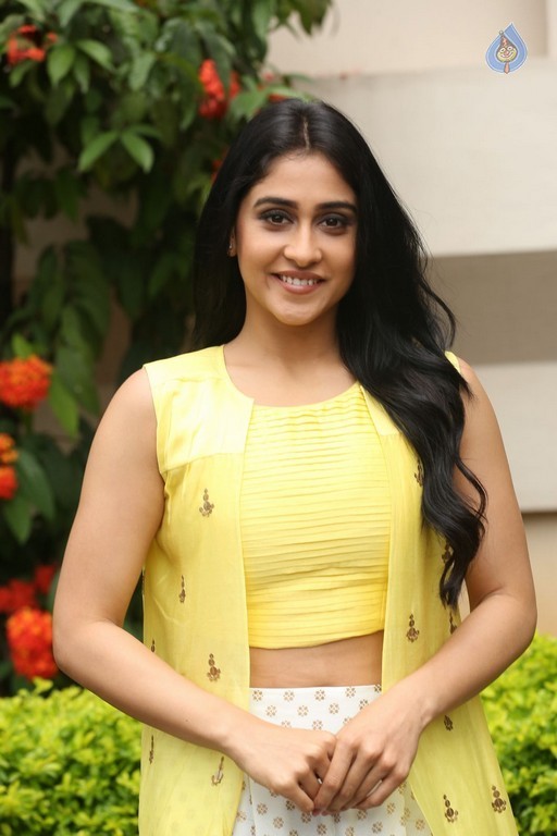 Regina Cassandra Photos - 35 / 61 photos