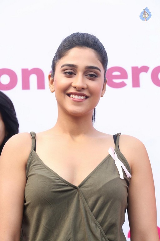 Regina Cassandra Pics - 23 / 40 photos