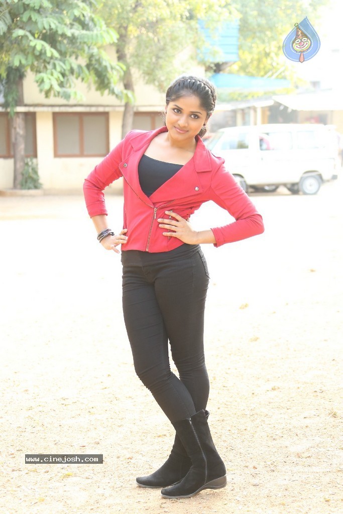 Rehana New Stills - 43 / 200 photos