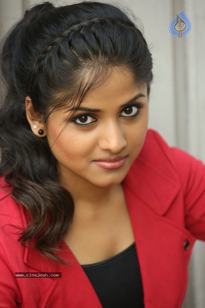 Rehana New Stills - 108 / 200 photos