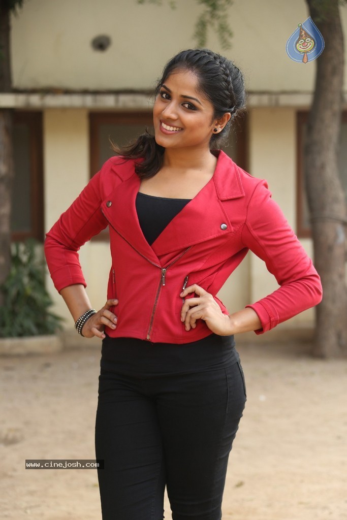 Rehana New Stills - 179 / 200 photos