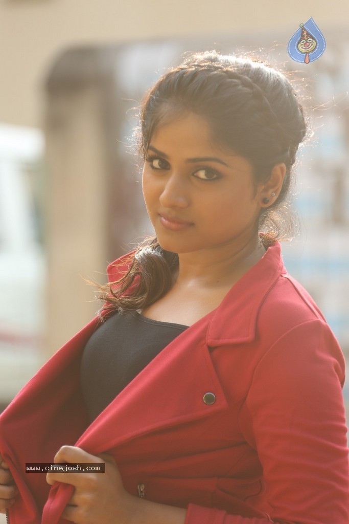 Rehana New Stills - 185 / 200 photos