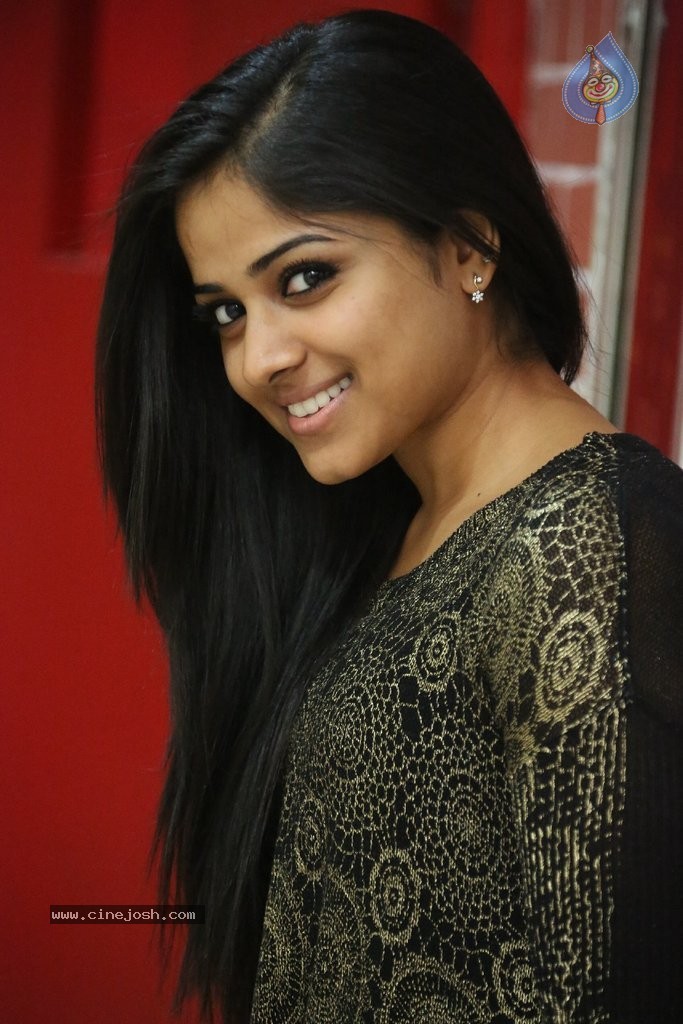 Rehhana New Stills - 36 / 82 photos