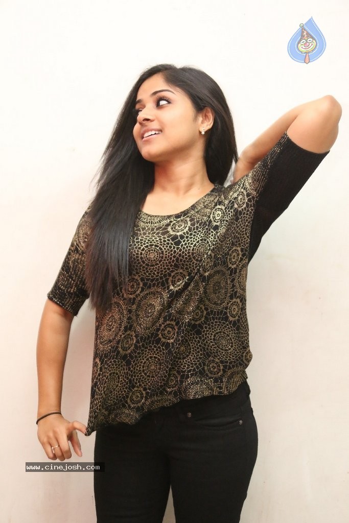 Rehhana New Stills - 69 / 82 photos