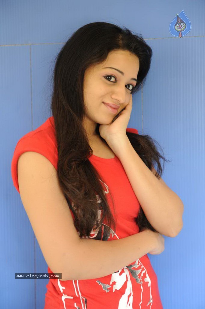 Reshma Latest Gallery - 17 / 61 photos