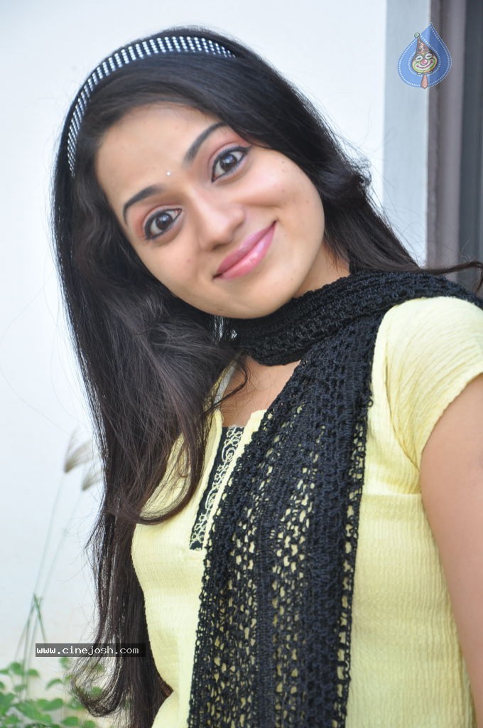 Reshma Latest Stills - 40 / 46 photos