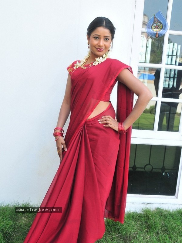 Reshmi New Stills - 22 / 25 photos