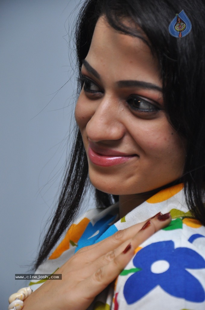 Reshma New Stills - 29 / 49 photos