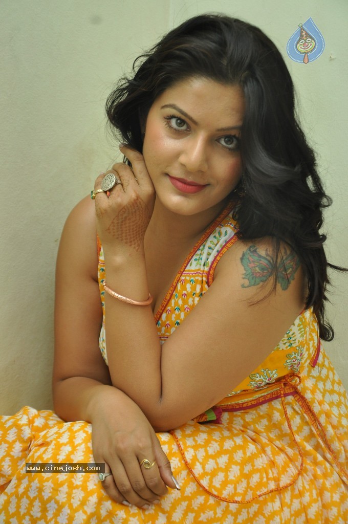 Reva Hot Stills - 33 / 80 photos