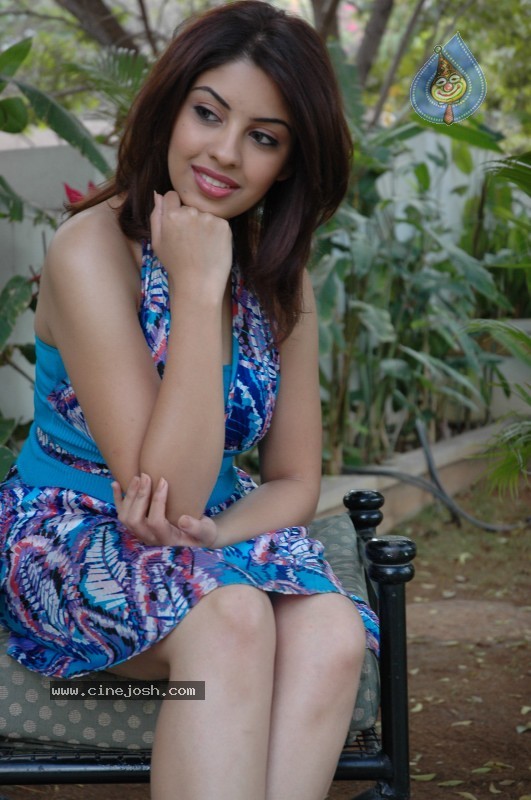 Richa Gangopadhyay Latest Stills - 73 / 86 photos