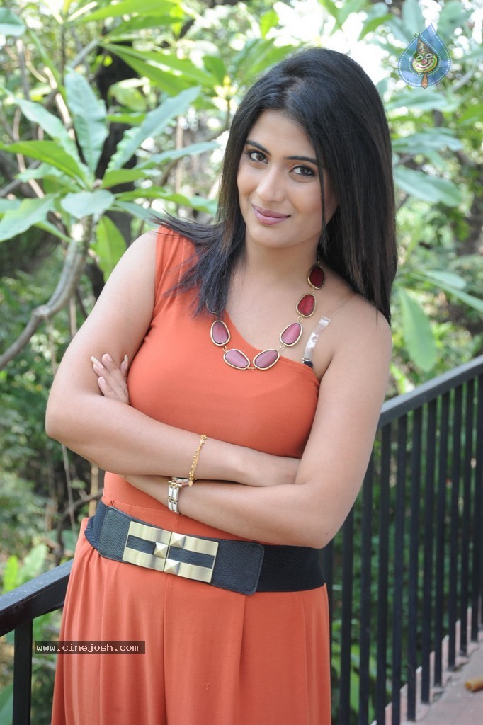 Richa New Stills - 52 / 53 photos