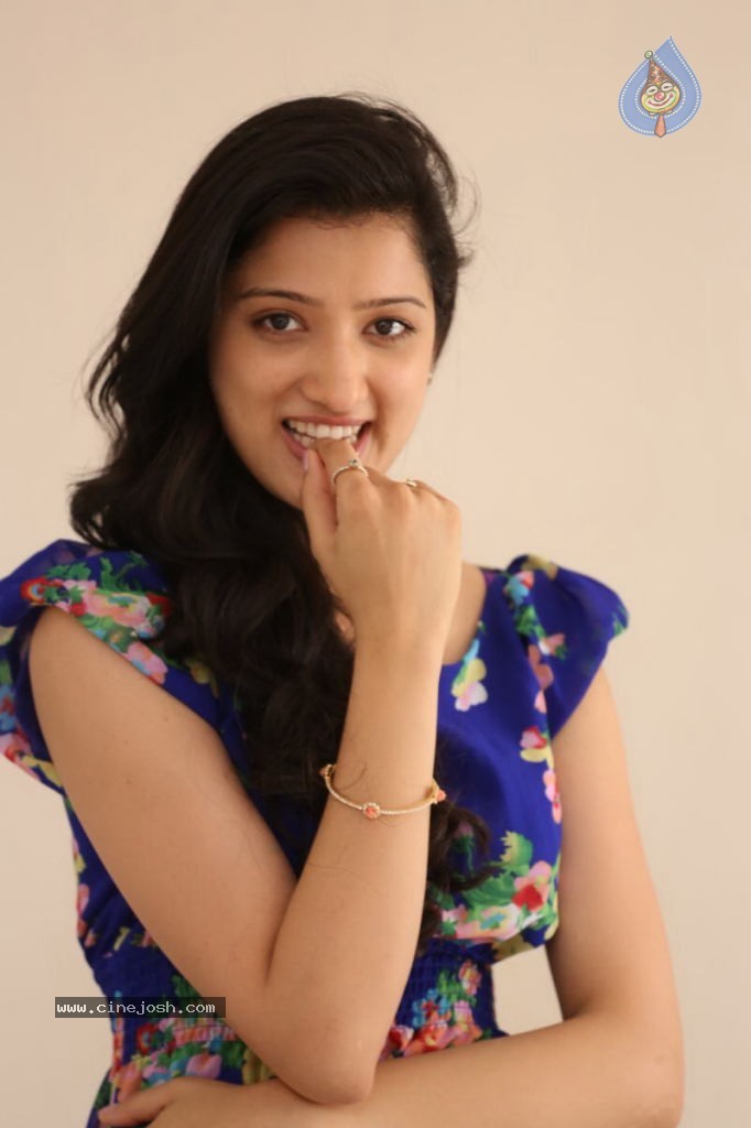 Richa Panai Stills - 20 / 85 photos