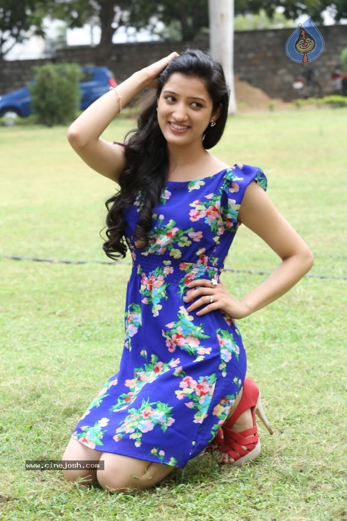 Richa Panai Stills - 45 / 85 photos