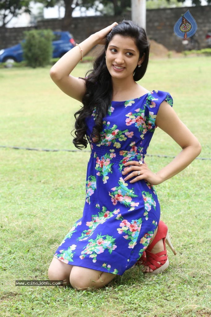 Richa Panai Stills - 66 / 85 photos