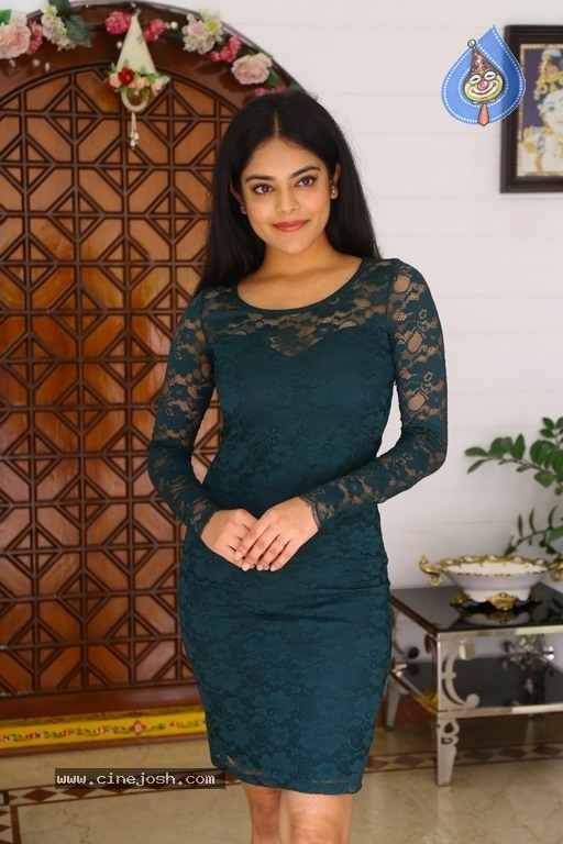 Riddhi Kumar Images - 9 / 20 photos