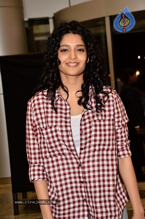 Ritika Singh Photos - 1 / 29 photos