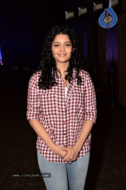 Ritika Singh Photos - 9 / 29 photos