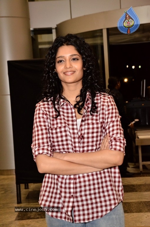 Ritika Singh Photos - 16 / 29 photos