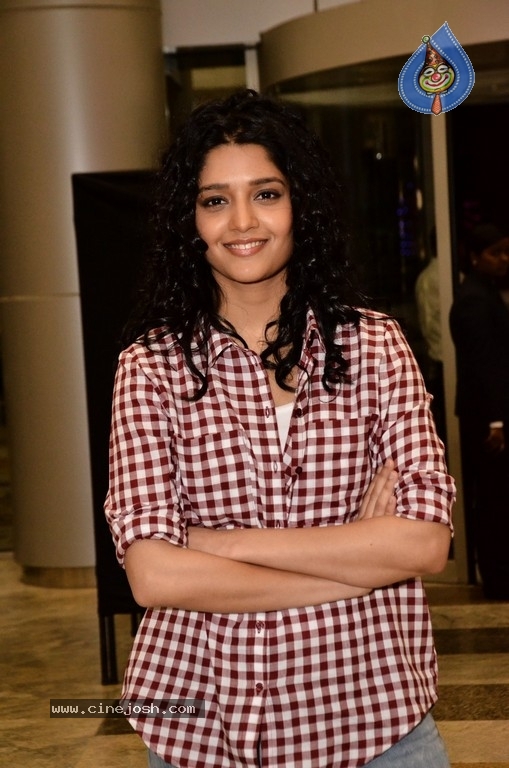 Ritika Singh Photos - 18 / 29 photos