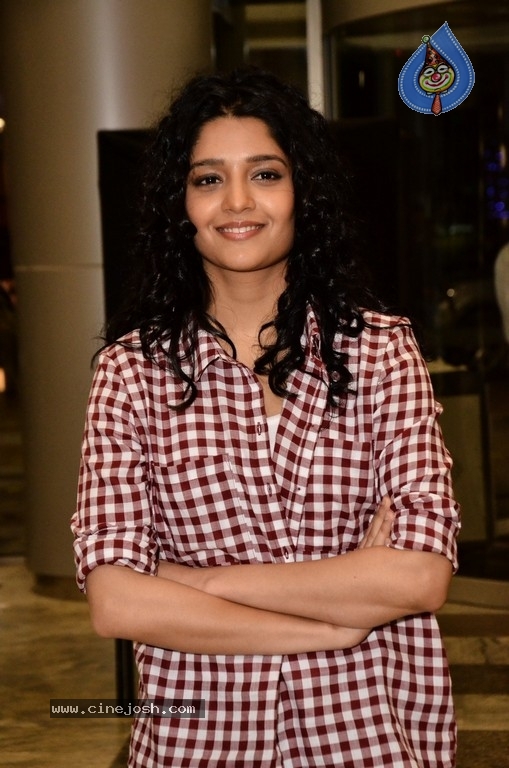 Ritika Singh Photos - 23 / 29 photos