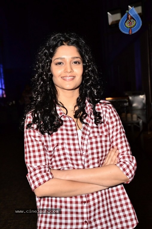 Ritika Singh Photos - 25 / 29 photos