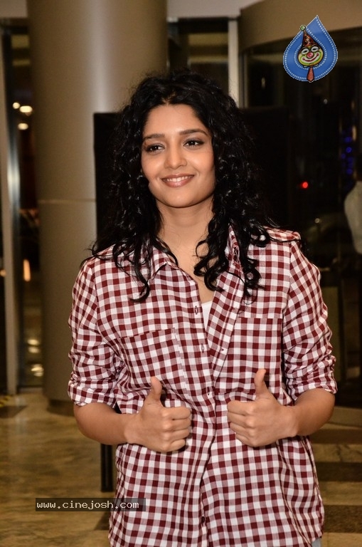 Ritika Singh Photos - 26 / 29 photos