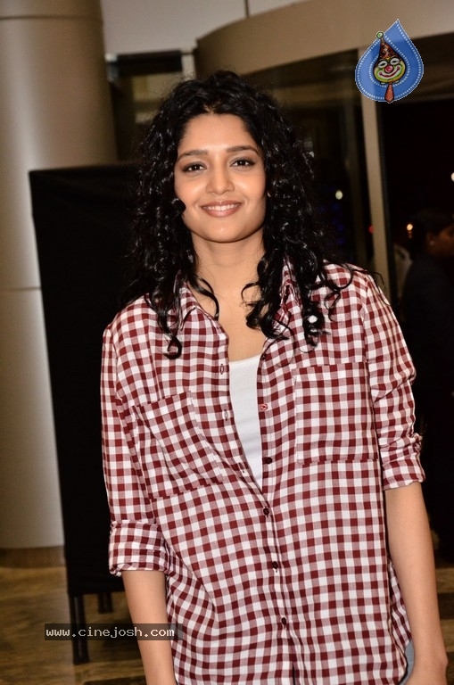 Ritika Singh Photos - 28 / 29 photos