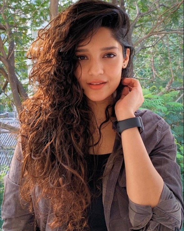 Ritika Singh Stills - 7 / 18 photos