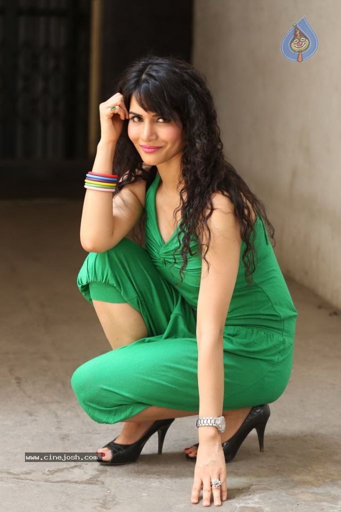 Ritu New Stills - 113 / 146 photos