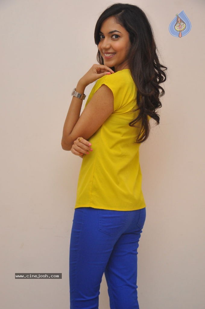 Ritu Varma Gallery - 25 / 68 photos