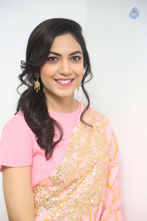 Ritu Varma Latest Stills - 23 / 42 photos