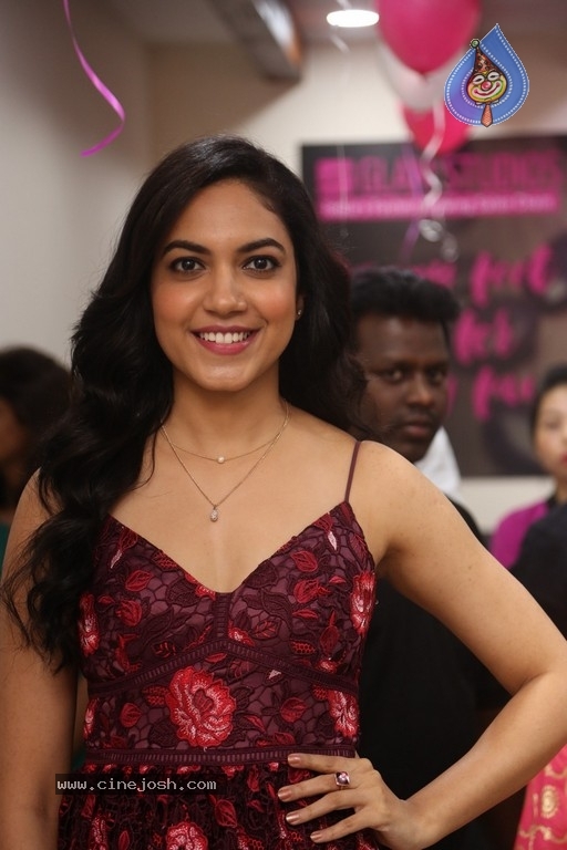 Ritu Varma Stills - 6 / 21 photos