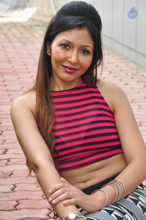 Ritya New Photos - 25 / 35 photos