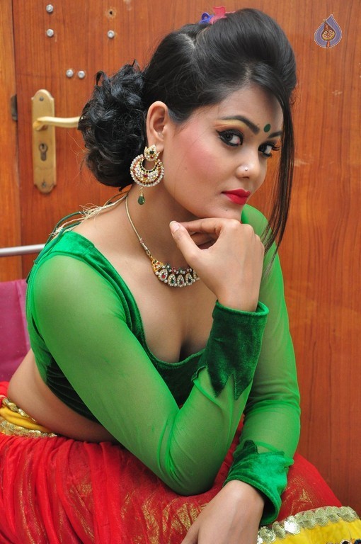 Riya New Images - 34 / 37 photos