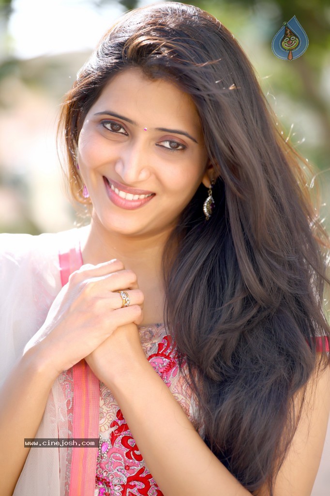 Riya New Stills - 70 / 72 photos