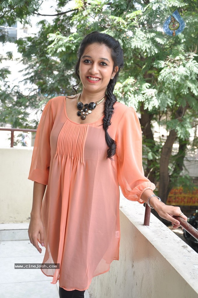 Riya Stills - 7 / 60 photos