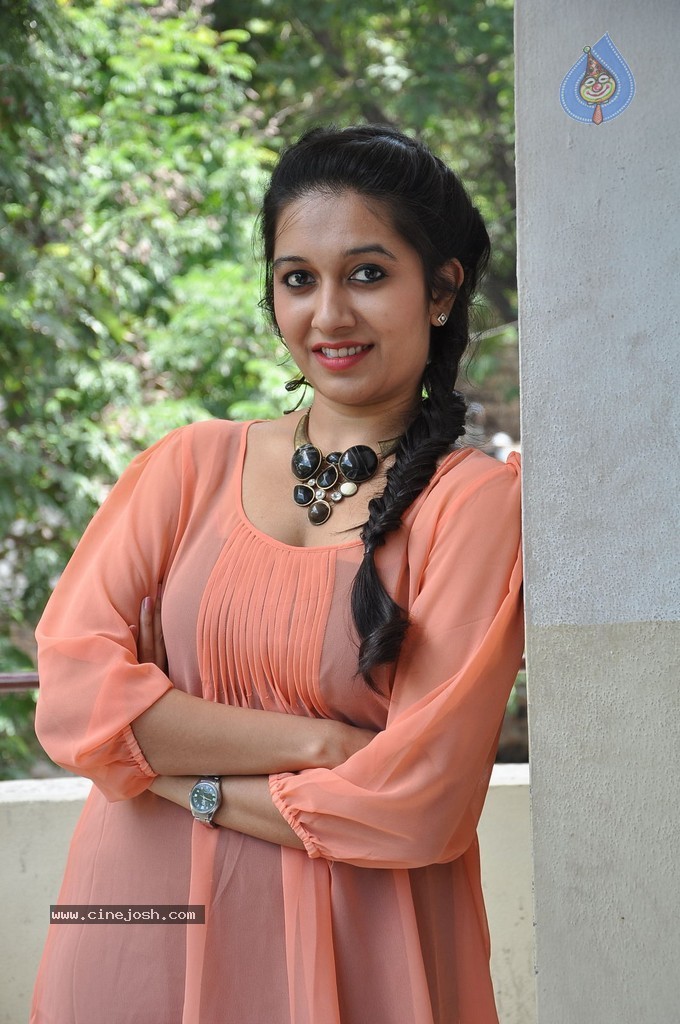 Riya Stills - 47 / 60 photos