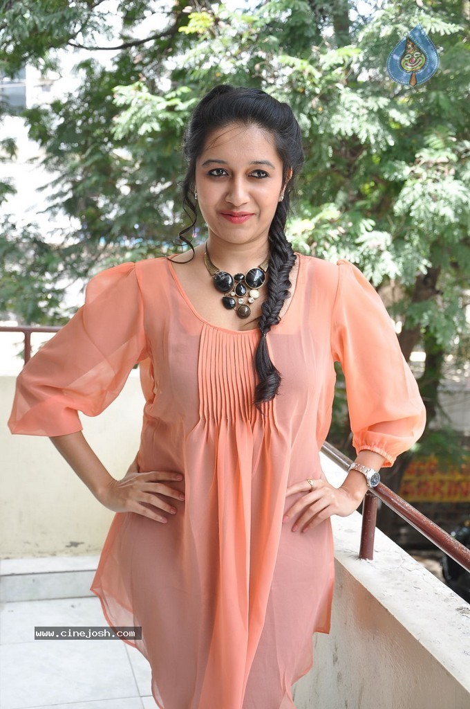 Riya Stills - 55 / 60 photos