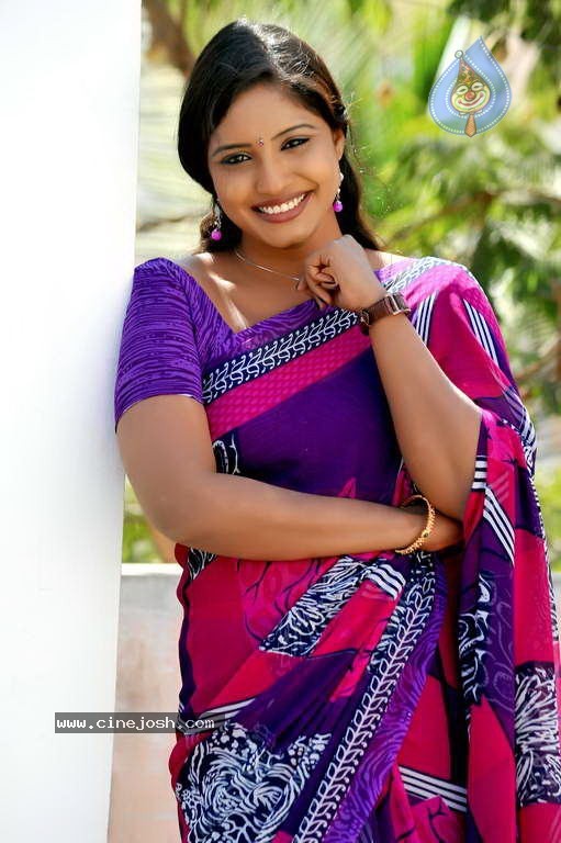 Roja Komaravolu Photos - 8 / 72 photos