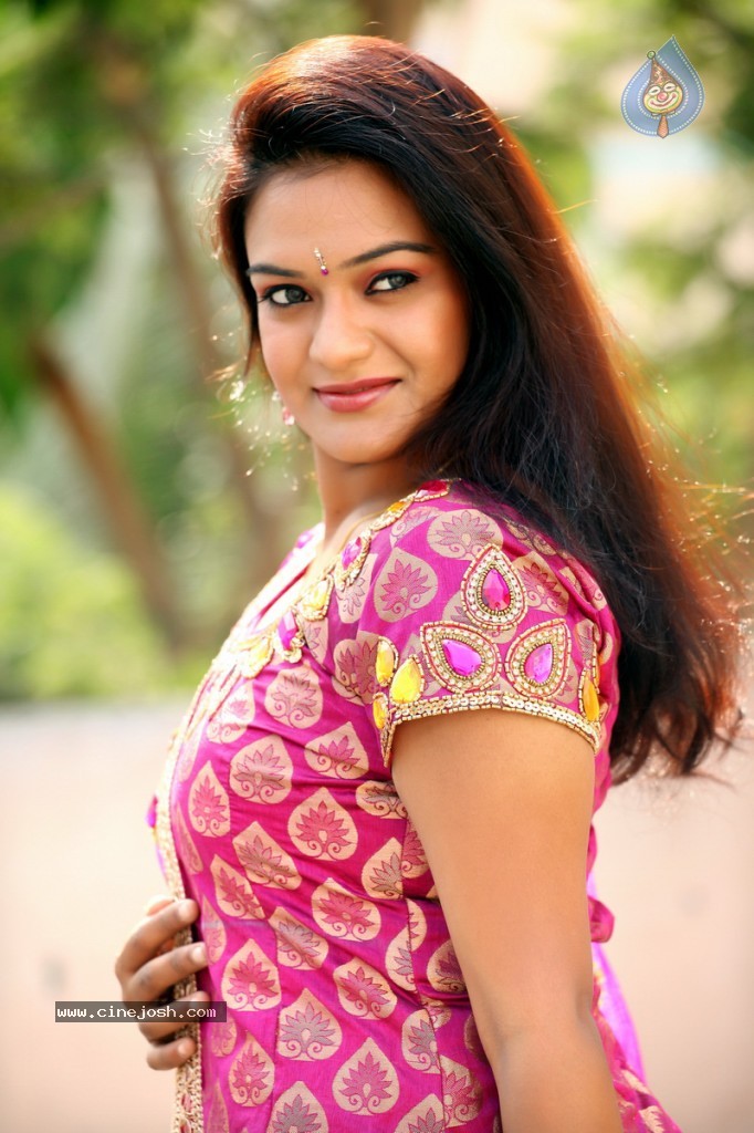 Roshikaa New Stills - 29 / 55 photos