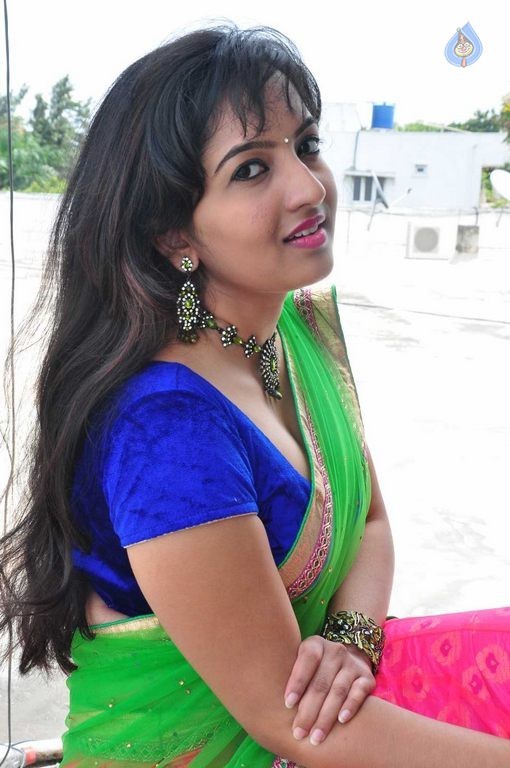 Roshini New Photos - 22 / 51 photos