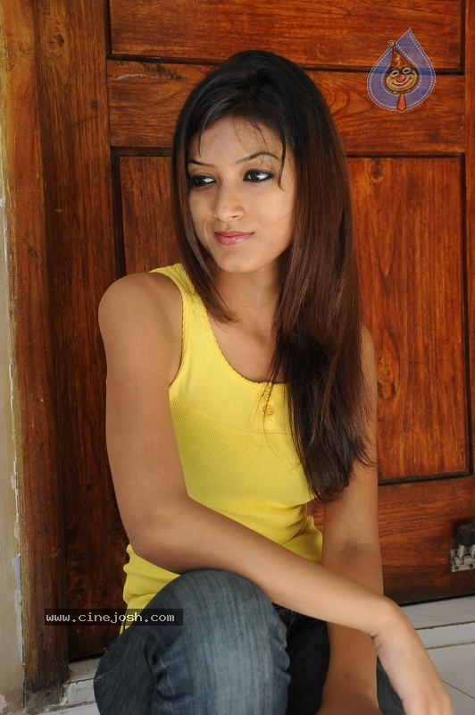 Ruby Parihar Gallery - 11 / 137 photos