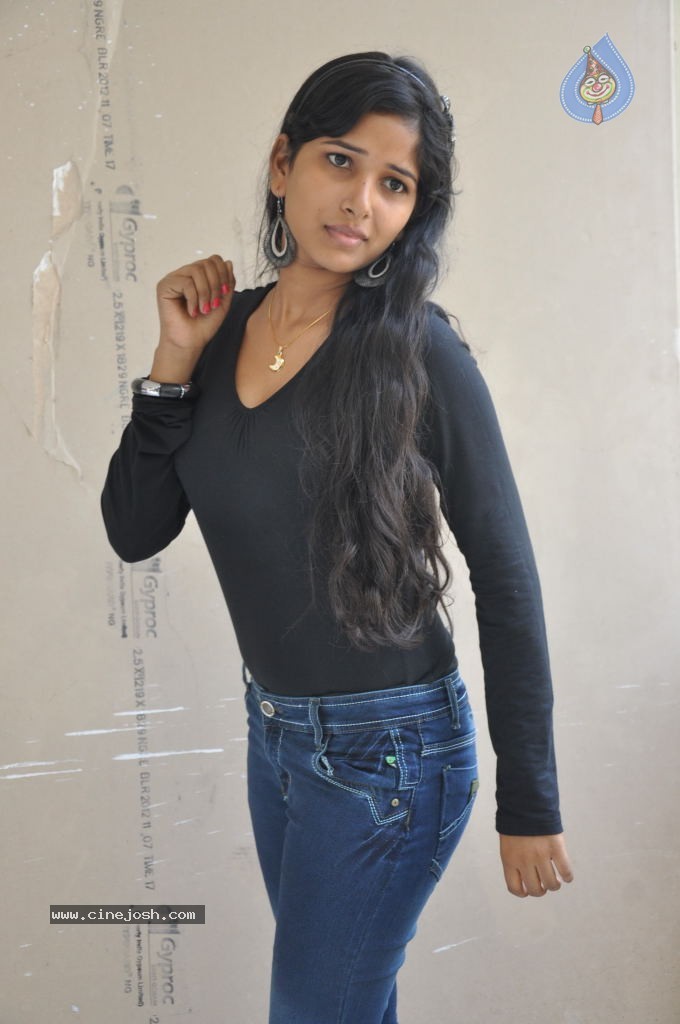 Rushi New Stills - 59 / 80 photos