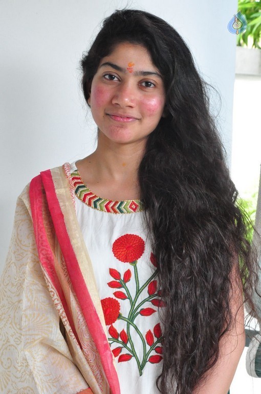 Sai Pallavi Photos - 14 / 20 photos