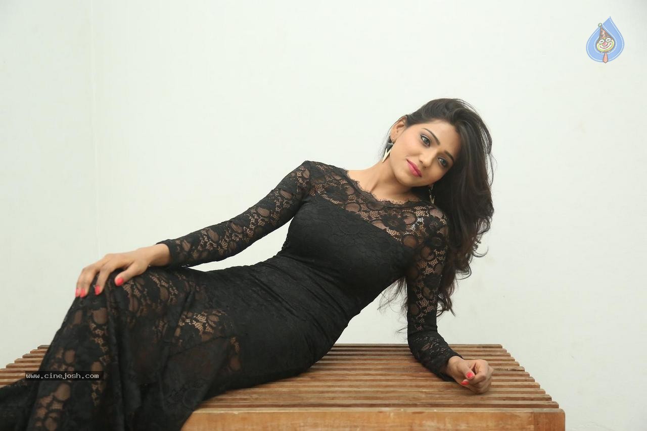 Shalu Photos - 56 / 84 photos