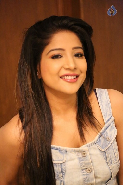 Sakshi Agarwal Photos - 5 / 20 photos